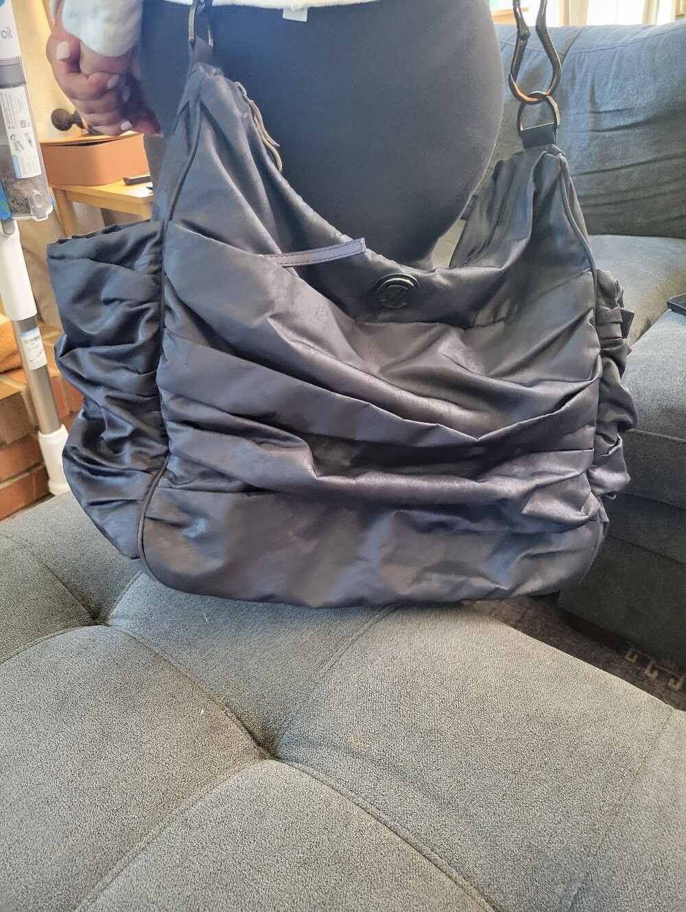 lululemon athletica black nylon quilted tote with front zip pocket - Picture 11 of 11
